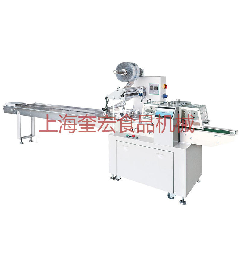What are the characteristics of the automatic multi-functional pillow packaging machine?